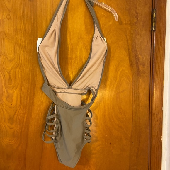 Yira by Fashion Nova Sage Green One Piece Swimsuit/ Bodysuit - Picture 2 of 3